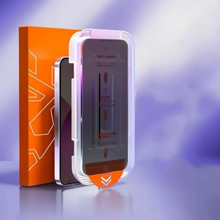 Lade das Bild in den Galerie-Viewer, ProtectiveGlass DISPLAYSCHUTZ für iPhone - einfaches Anbringen (2 für 1)